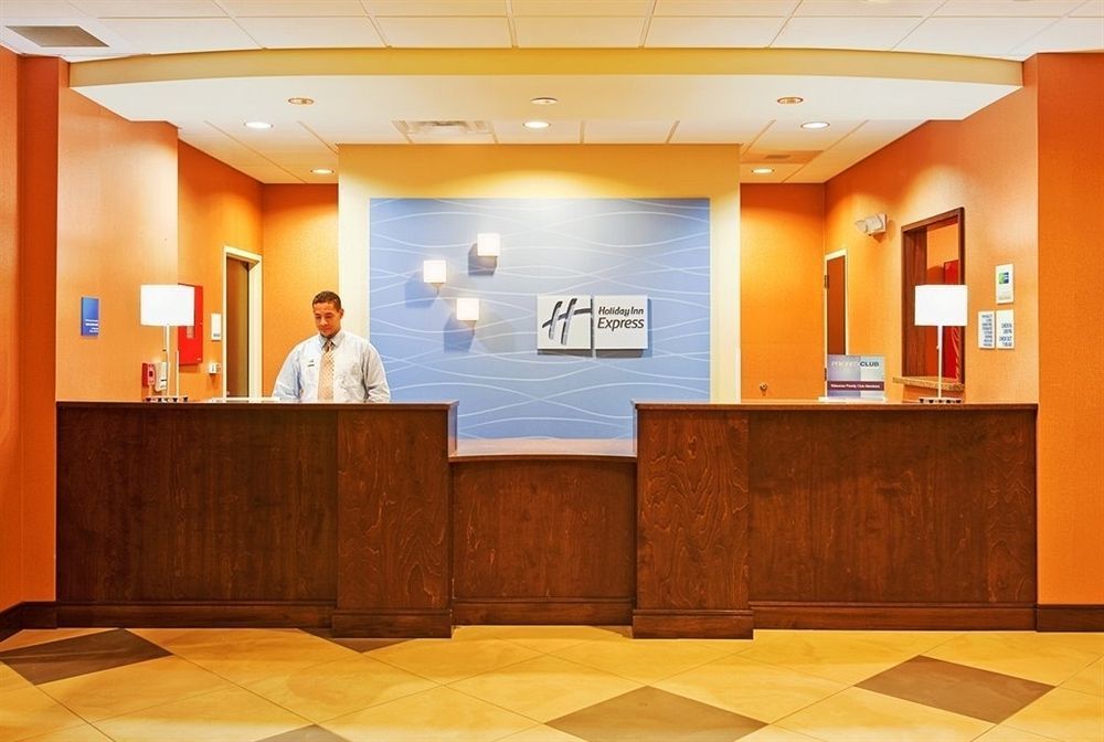 Holiday Inn Express & Suites Warner Robins North West By Ihg Exterior foto